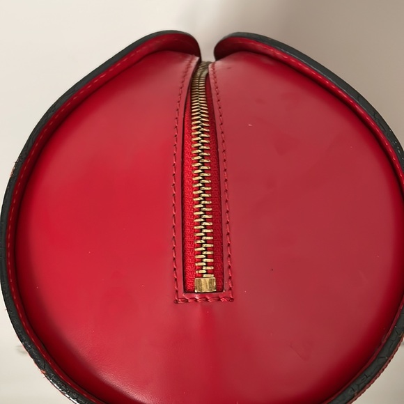 Authentic Louis Vuitton Papillon 30 with baby papillon clutch in genuine red epi - Picture 6 of 15